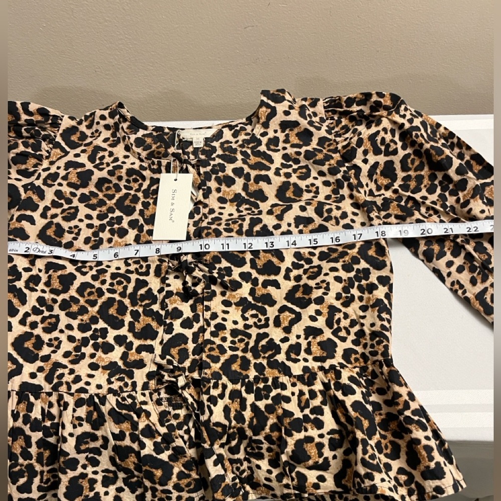 Sim & Sam Leopard Print Women's Tie Up Top Size M NWT - Picture 5 of 10